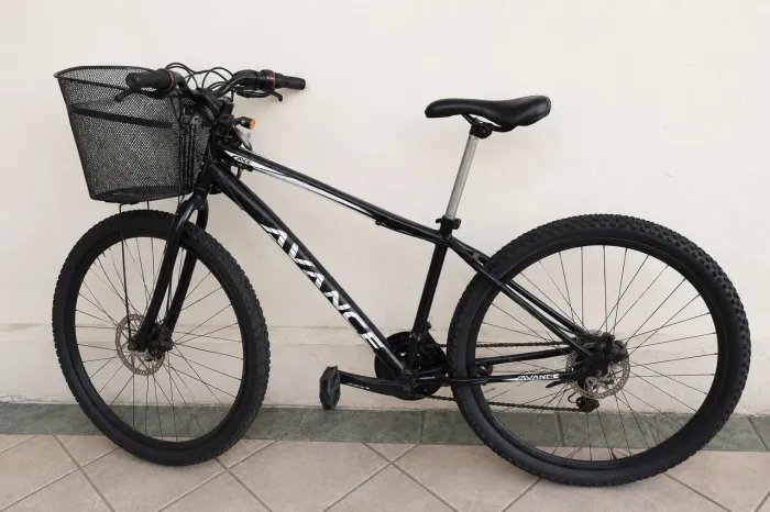 Bicicleta aro 29 com cesta