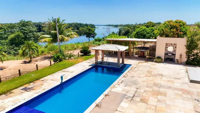 Fazenda Rural à venda em Petrolina (Bairro Pedrinhas)  6 suítes, piscina e área completa