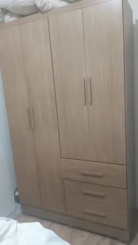 Vende-se guarda roupa (leia a descrição)