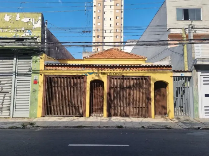 Terreno com Casa Antiga, 200m² ideal para Construtora, Bairro Olavo Bilac, São Bernardo do