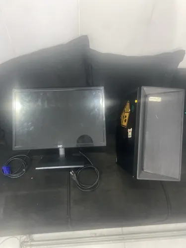 Vendo pc da HD todo completo com munitor pc fone teclado e mouse completo!