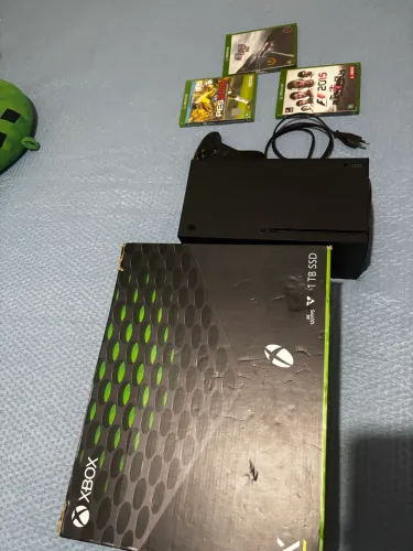 Vendo Xbox série x em excelente estado de conservação!
