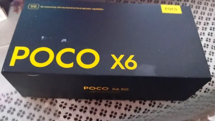 POCO X6 5G Branco (12GB RAM / 256GB) - Para Retirada de Peças ou Conserto
