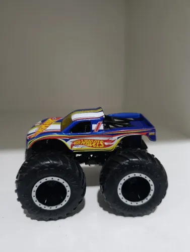 3 monster Truck