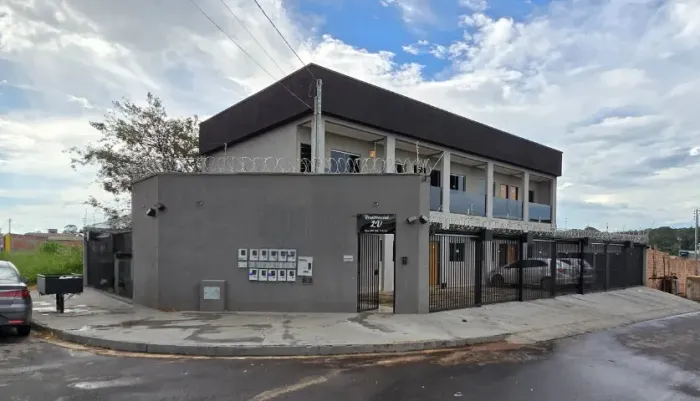 Apartamento de 1 Quarto Atras da Alfa com Vaga de Garagem e Armários