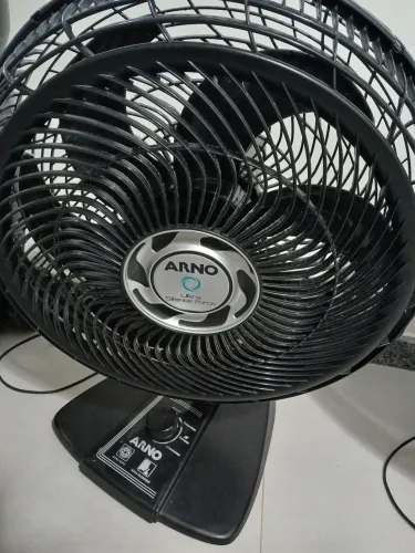 Ventilador grande Arno funcionando