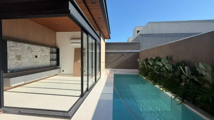 Linda Casa no Condomínio Cyrela Estoril
