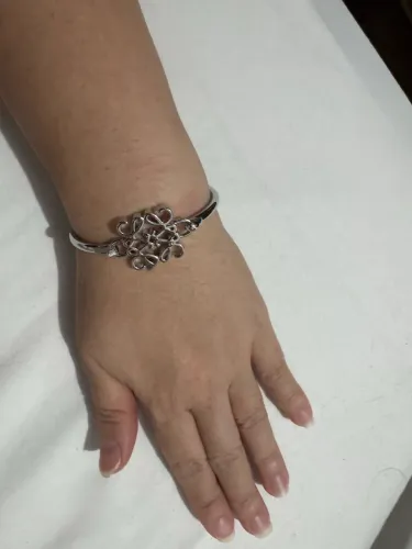 Bracelete pulseira prateada primeira linha loewe