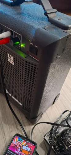 Caixa amplificada lx 40