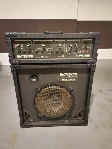 Amplificador e cubo para instrumentos musicais