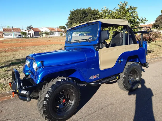 Willys Overland Jeep 2.6 12V Gasolina 2P 1975