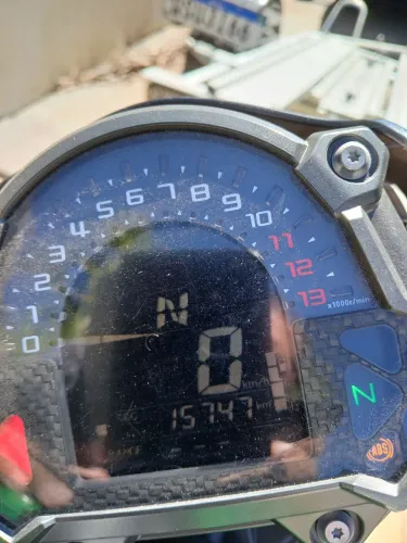 Vendo z900 manual,chave reserva,nota fiscal e escapamento esportivo. $45mil.