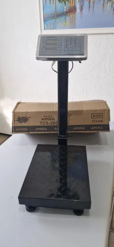 BALANÇA NOVA 200KG, PARA RAÇÃO, RECICLAGEM ETC.. com mastro, plataforma