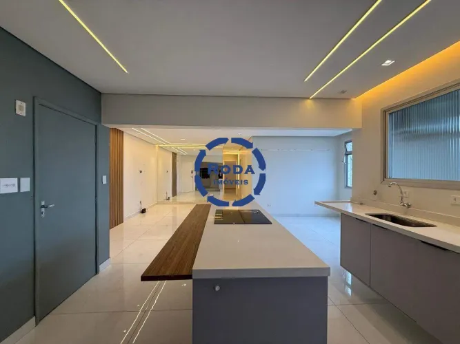 Apartamento Reformado 120m² | 3 Dormitórios, Suíte e 1 Vaga no Campo Grande