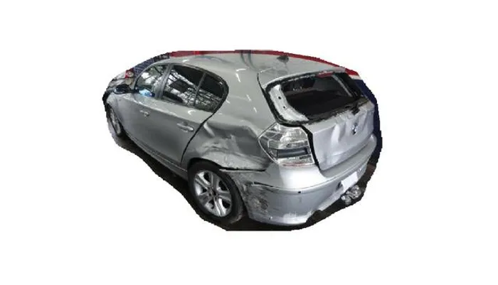 BMW 118 120 2011 Batida Sucata Para vender peças usadas