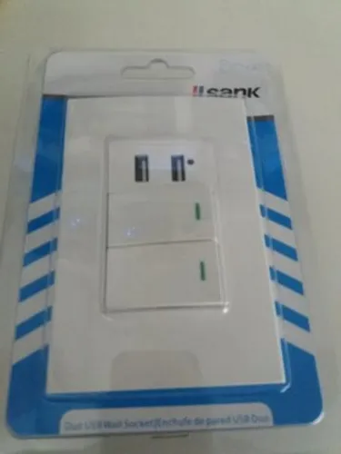 Interruptor duplo com duas entradas usb