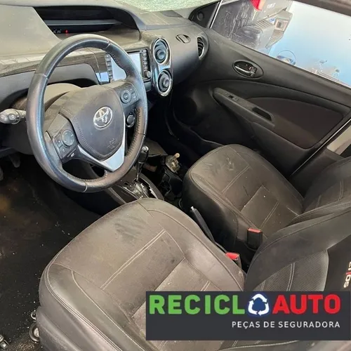 Sucata de Etios para retirada de peças 