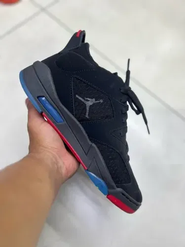 Tênis Nike Air Jordan 4