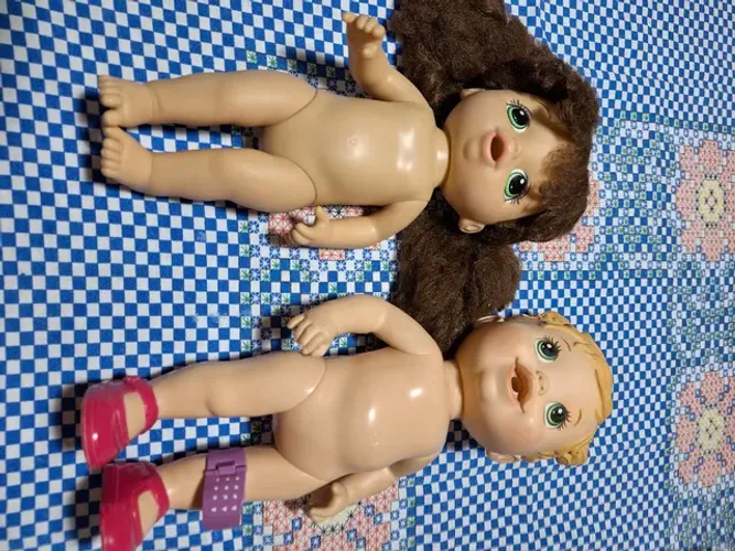 Lote com 2 baby alive
