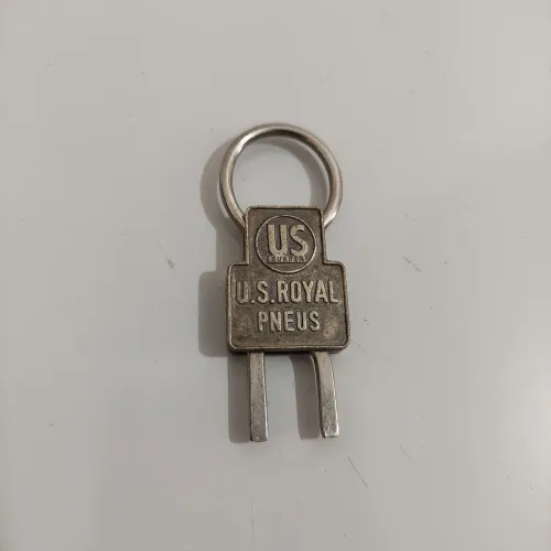 Chaveiro Antigo Royal Pneus / SARPA