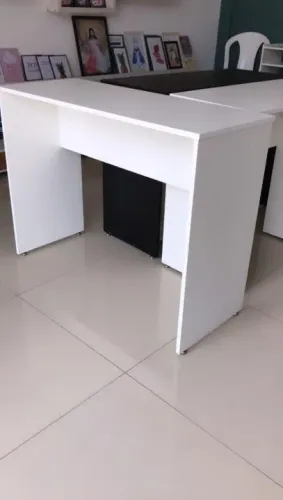 Mesa de escritório branca