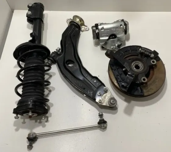 Kit suspensão dianteira direita Fiat Strada Volcano 1.3 2024