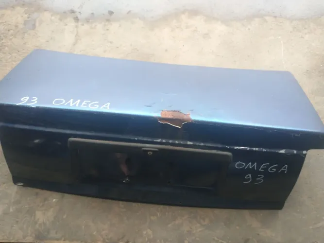 Tampa traseira  omega 93 4p