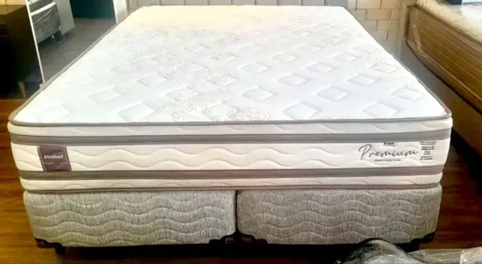 Colchão Queen Size da Probel dupla face/suporte de 150 kilos
