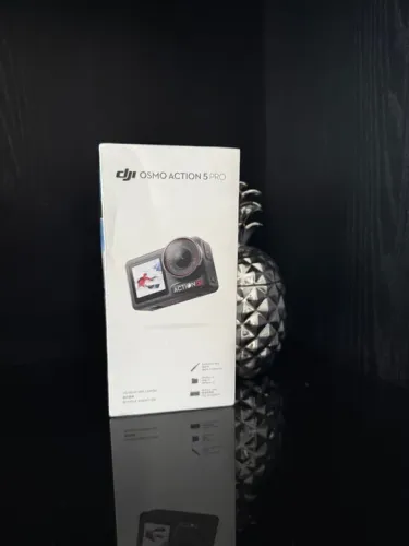 DJI Osmo Action 5 Pro combo - Câmera de Ação. Nova.