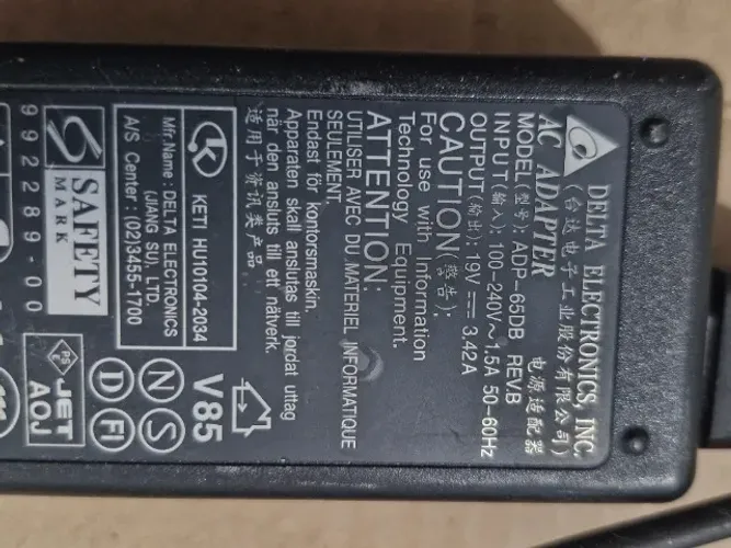 Fonte Carregador Delta ADP-65DB 65w Usada