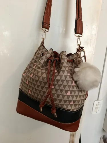 Bolsa triângulo