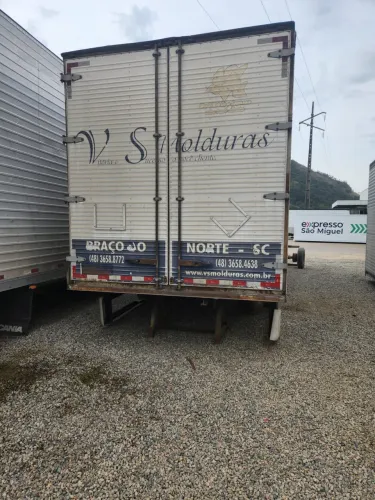 vendo baú usado em boas condições 