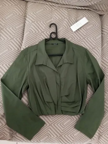 Blusa cropet marca Zinco 