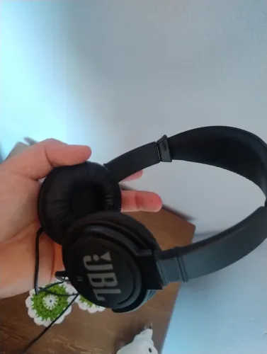 Fone de ouvido JBL c300