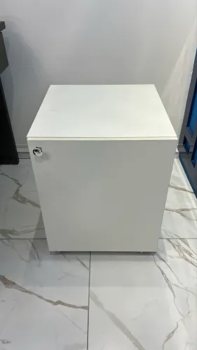 ARMÁRIO DE CHÃO PARA ESCRITÓRIO 