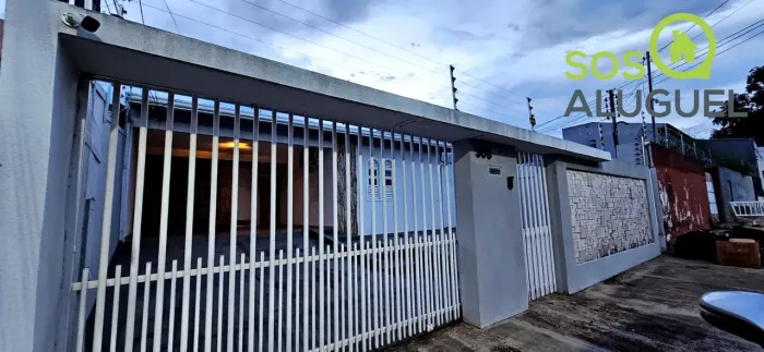 CASA AMPLA NO BAIRRO BOA ESPERANÇA