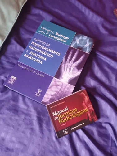Tratado de Posicionamento Radiográfico e Anatomia Associada" de Kenneth L. Bontrager e Joh