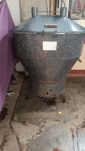 Churrasqueira a bafo com carvão