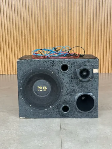 Caixa trio mb 2.2k litrada 