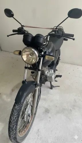 Moto prática e econômica ? Fan 2005