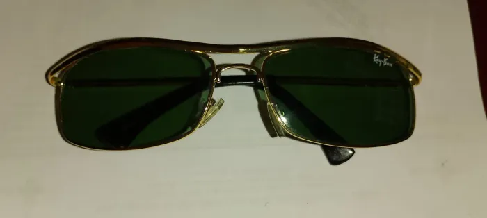 Óculos Ray-Ban Dourado Clássico
