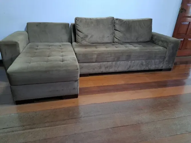 Lindo Sofá com 05( cinco) Lugares chaise long