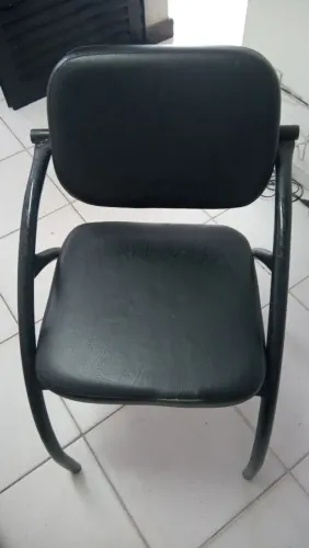 Cadeira super confortável.de ferro.espuma em perfeito estado de conservação.