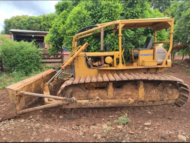 Trator de Esteira Komatsu D50 Pantaneiro 