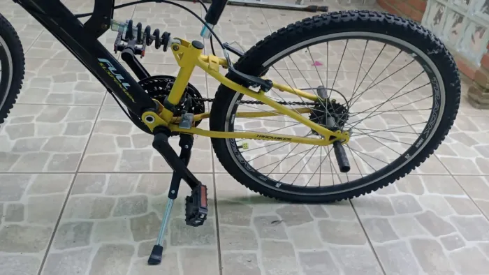 Bicicleta Full Suspension Track Bikes