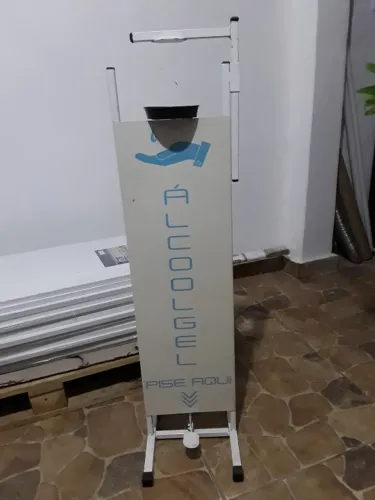 Totem álcool gel