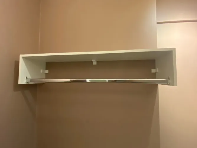 Promoção! 2 cabideiros de mdf branco incluso montagem!