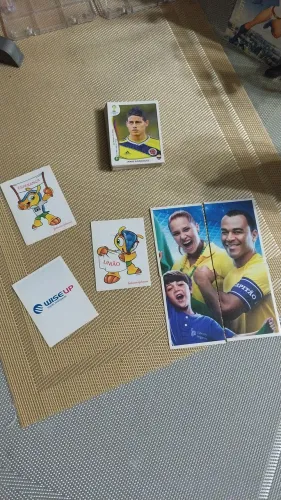 Lote de 72 figurinhas Copa do Mundo 2014 8 FIGURINHA REVELADAS E O RESTANTE ALEATÓRIAS