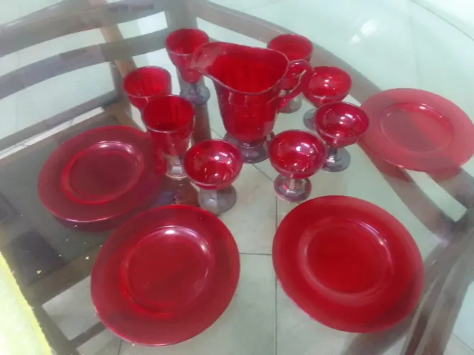 Jogo suco sobremesa infantil originaEstrela dos EUA.Anos 50. Acrílico. 13 peças,perfeito.