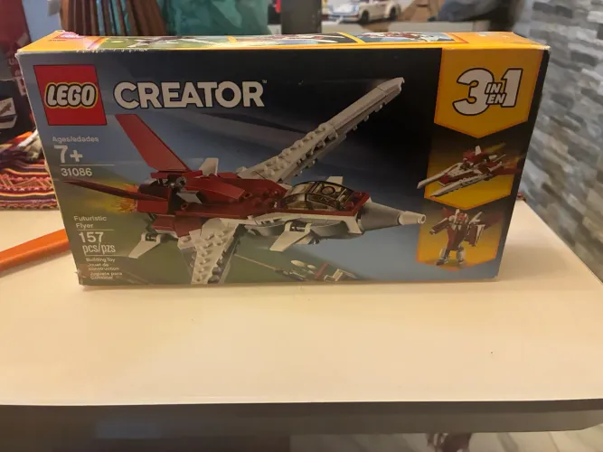 Lego creator 3 em 1 clássico , muito barato !!!